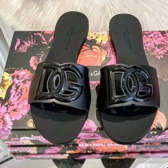Dolce & Gabbana Black Sandals with Glossy DG Logo - Picture 1 of 5